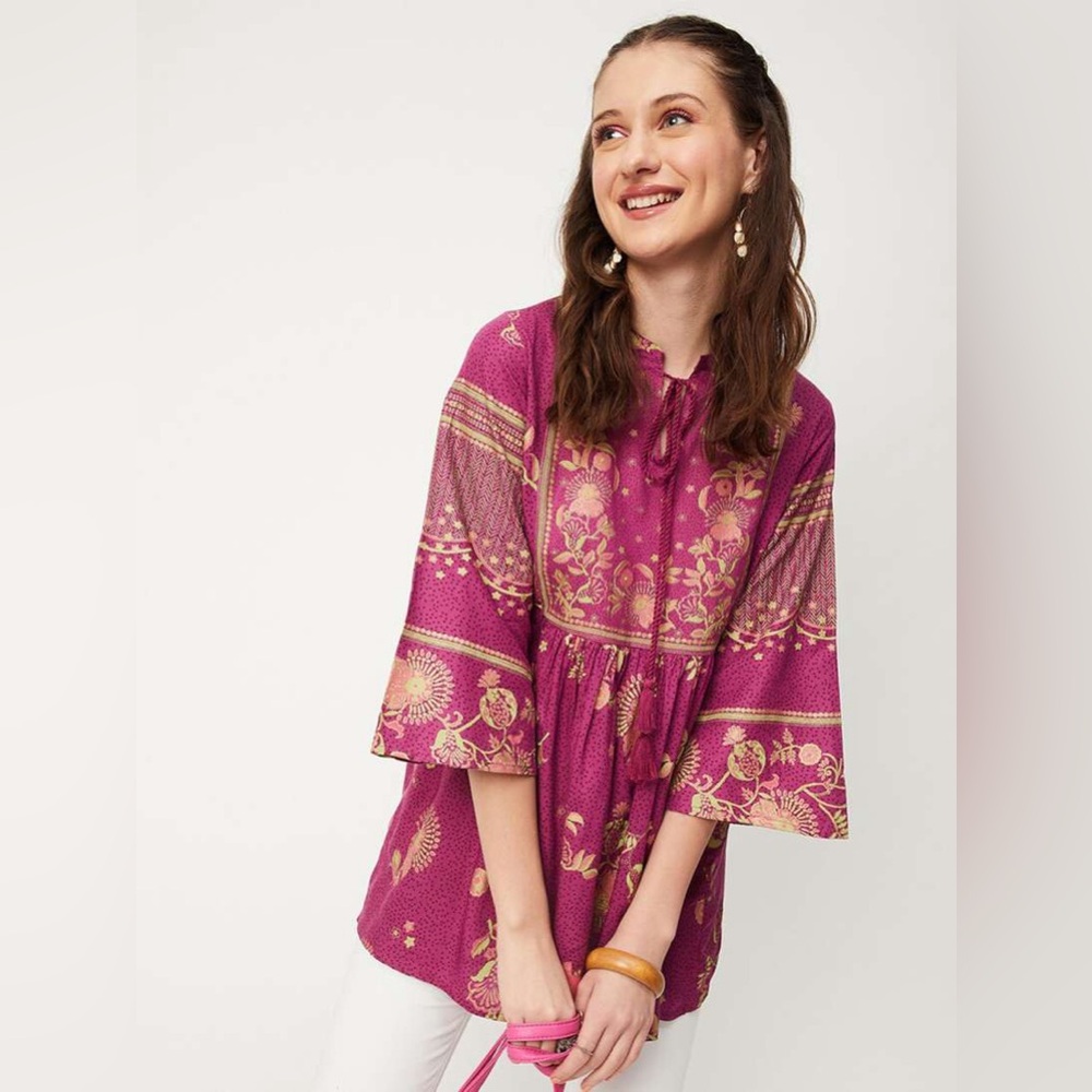Max Tunic‎ Top Blouse Cropped Bell Sleeves Floral Hummingbird Tassel Neck Small